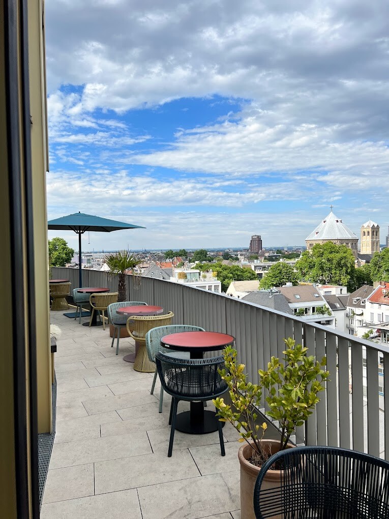 Top Sommer-Terrassen |NENI und Monkey | Mr. Köln | Foto: Mr. Köln Top Sommer-Terrassen |NENI und Monkey | Mr. Köln | Foto: Mr. Köln