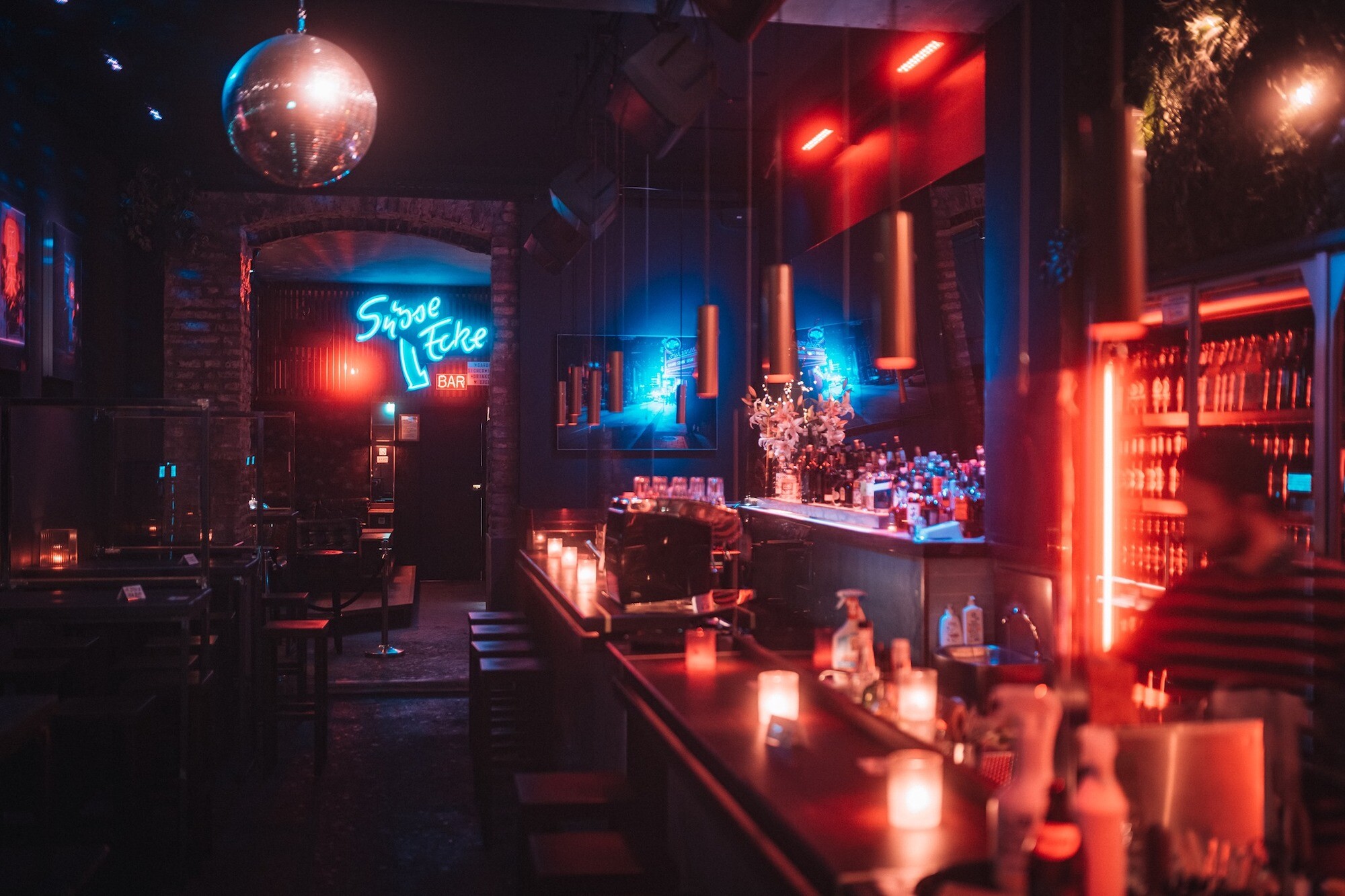 Top Bars in Köln | Sixpack | Mr. Köln | Foto: Sixpack Top Bars in Köln | Sixpack | Mr. Köln | Foto: Sixpack