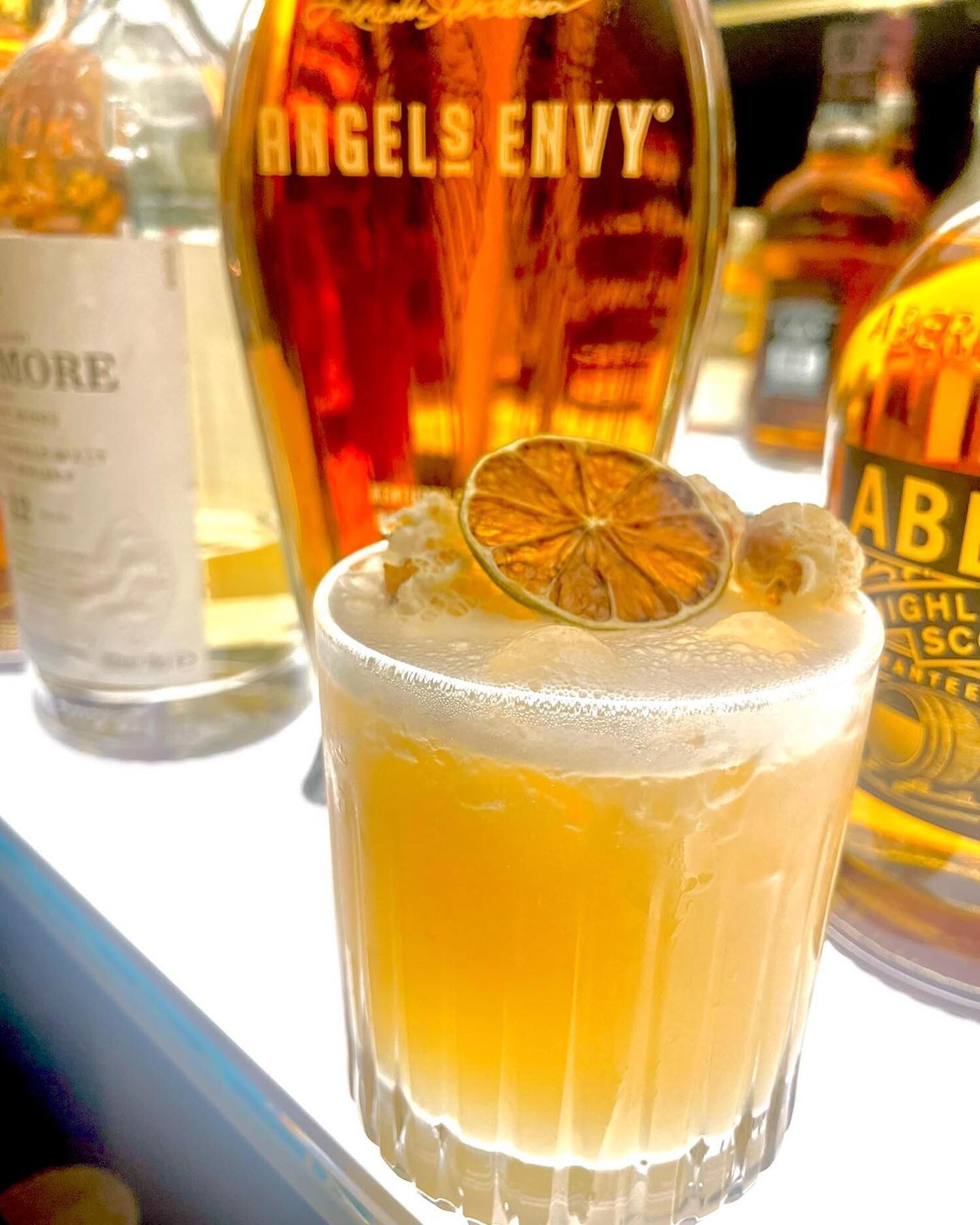 Top Bars in Köln | Lorbass Bar | Mr. Köln | Foto: Lorbass Bar Top Bars in Köln | Lorbass Bar | Mr. Köln | Foto: Lorbass Bar