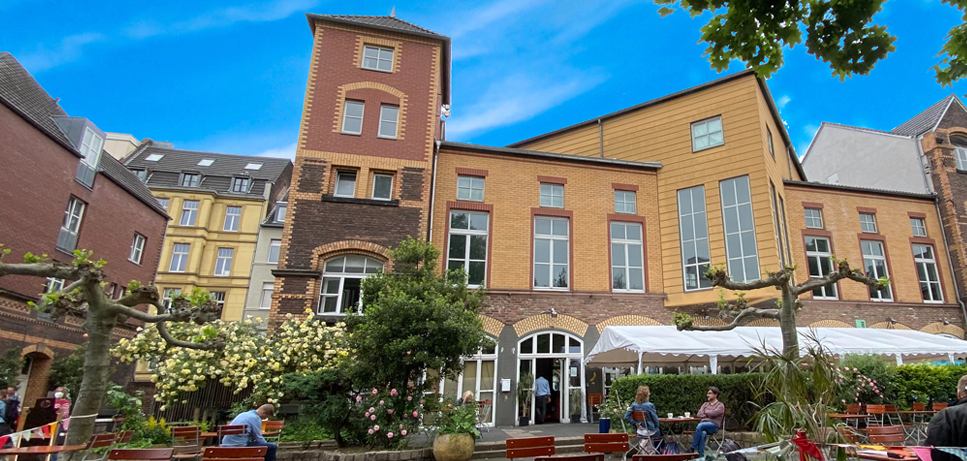 Top Biergärten in Köln | Alte Feuerwache | Mr. Köln | Foto: Feuerwache lokal Köln Top Biergärten in Köln | Alte Feuerwache | Mr. Köln | Foto: Feuerwache lokal Köln