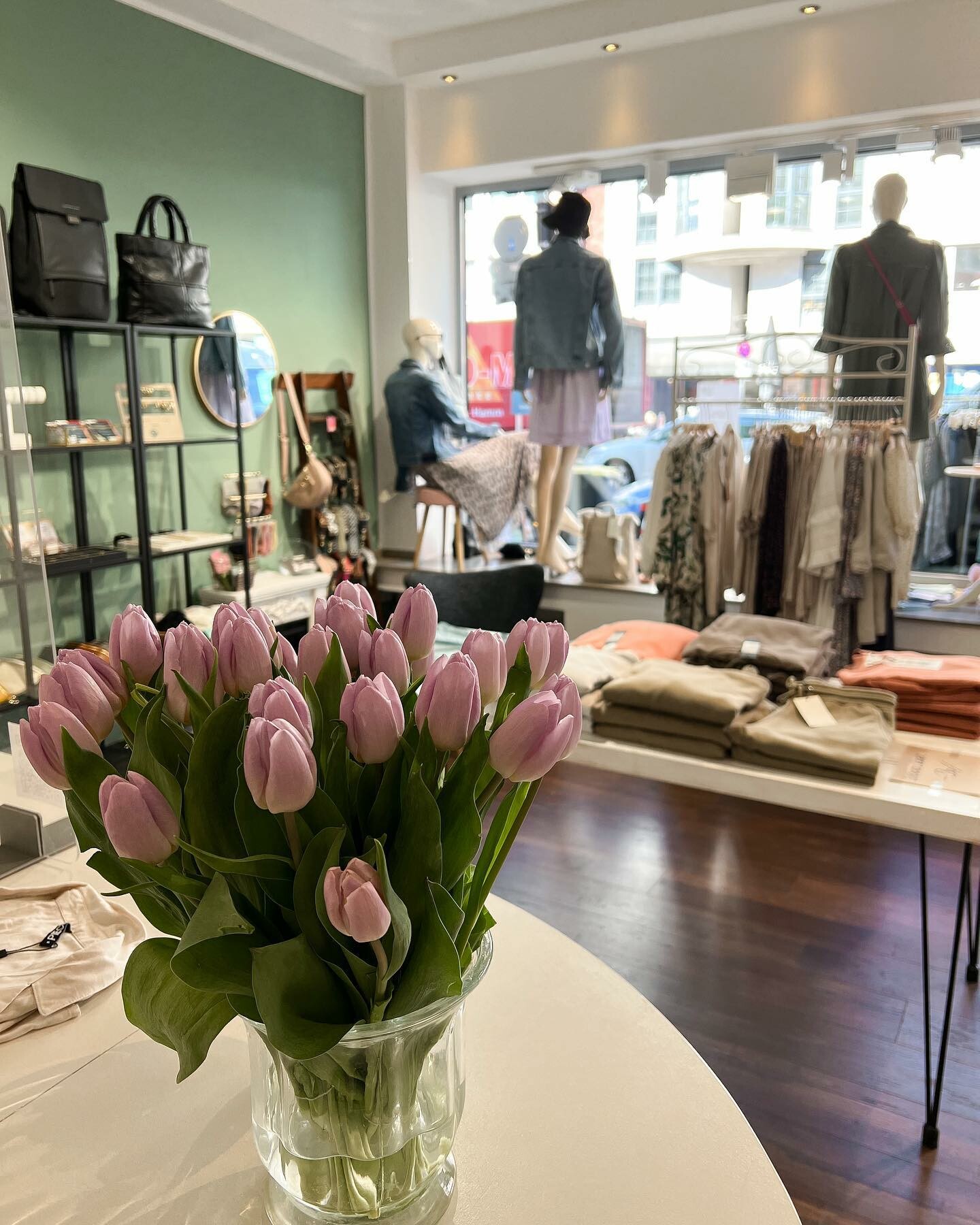 Top Boutiquen in Köln | Emma Pearl | Mr. Köln | Foto: Emma Pearl Top Boutiquen in Köln | Emma Pearl | Mr. Köln | Foto: Emma Pearl