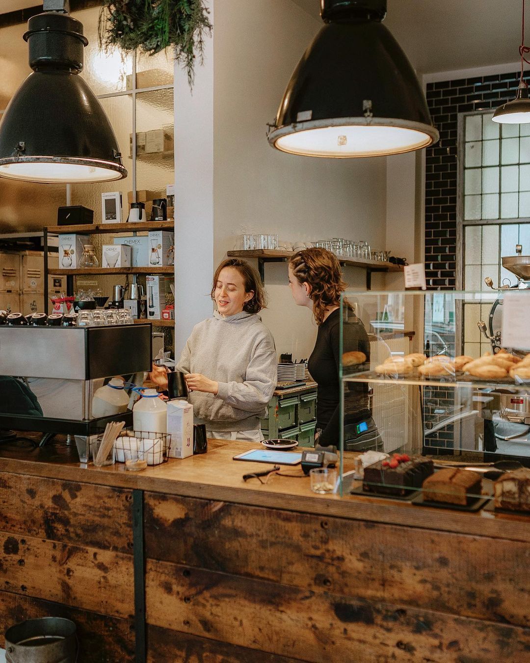 Ernst Kaffeeröster | Top Cafés in Köln | Mr. Köln | Foto: Ernst Kaffeeröster Ernst Kaffeeröster | Top Cafés in Köln | Mr. Köln | Foto: Ernst Kaffeeröster