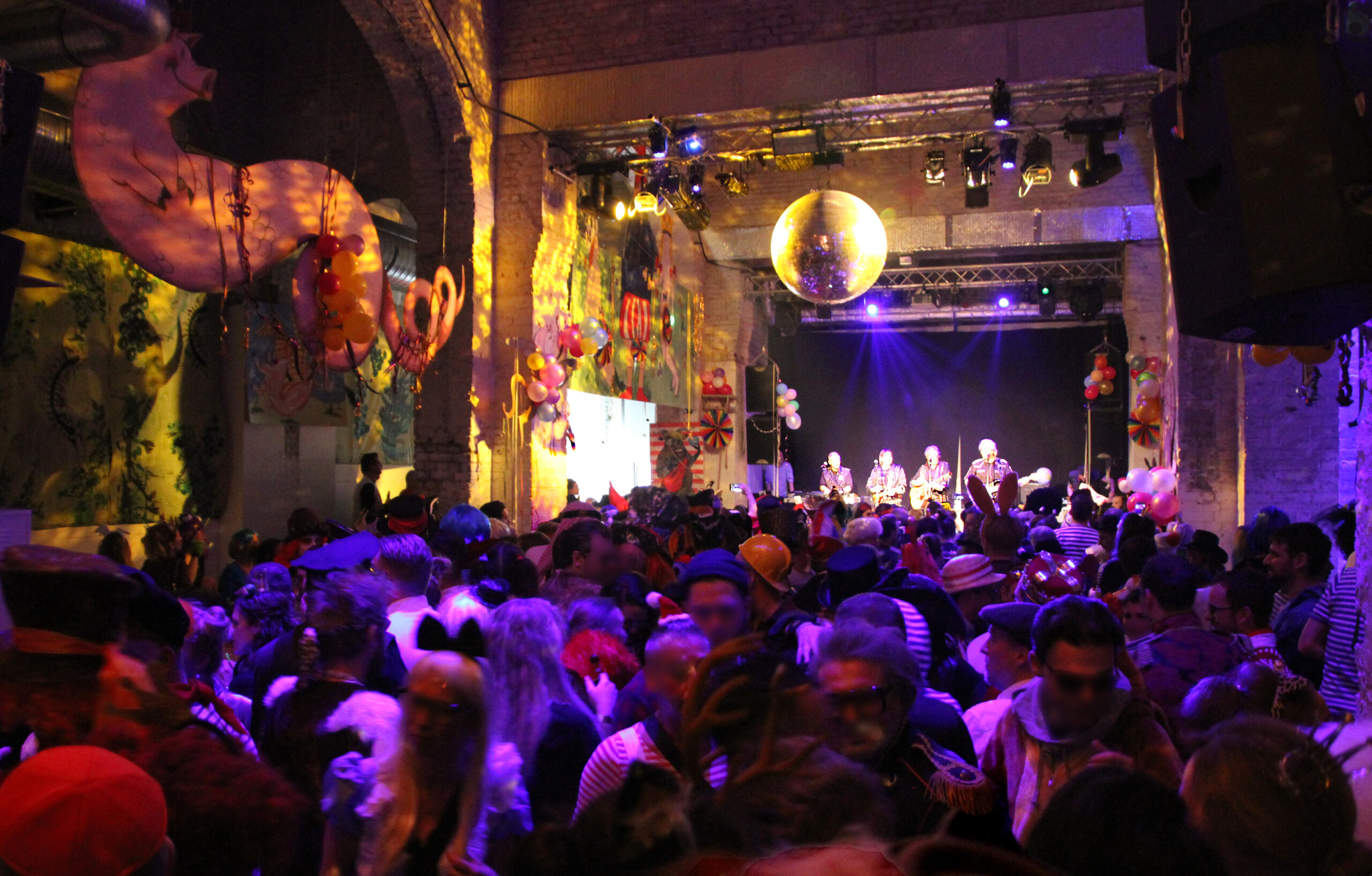 Top Eventlocations in Köln | BOGEN 2 & BOGEN 5 | Mr. Köln | Foto: BOGEN 2 & BOGEN 5 Top Eventlocations in Köln | BOGEN 2 & BOGEN 5 | Mr. Köln | Foto: BOGEN 2 & BOGEN 5