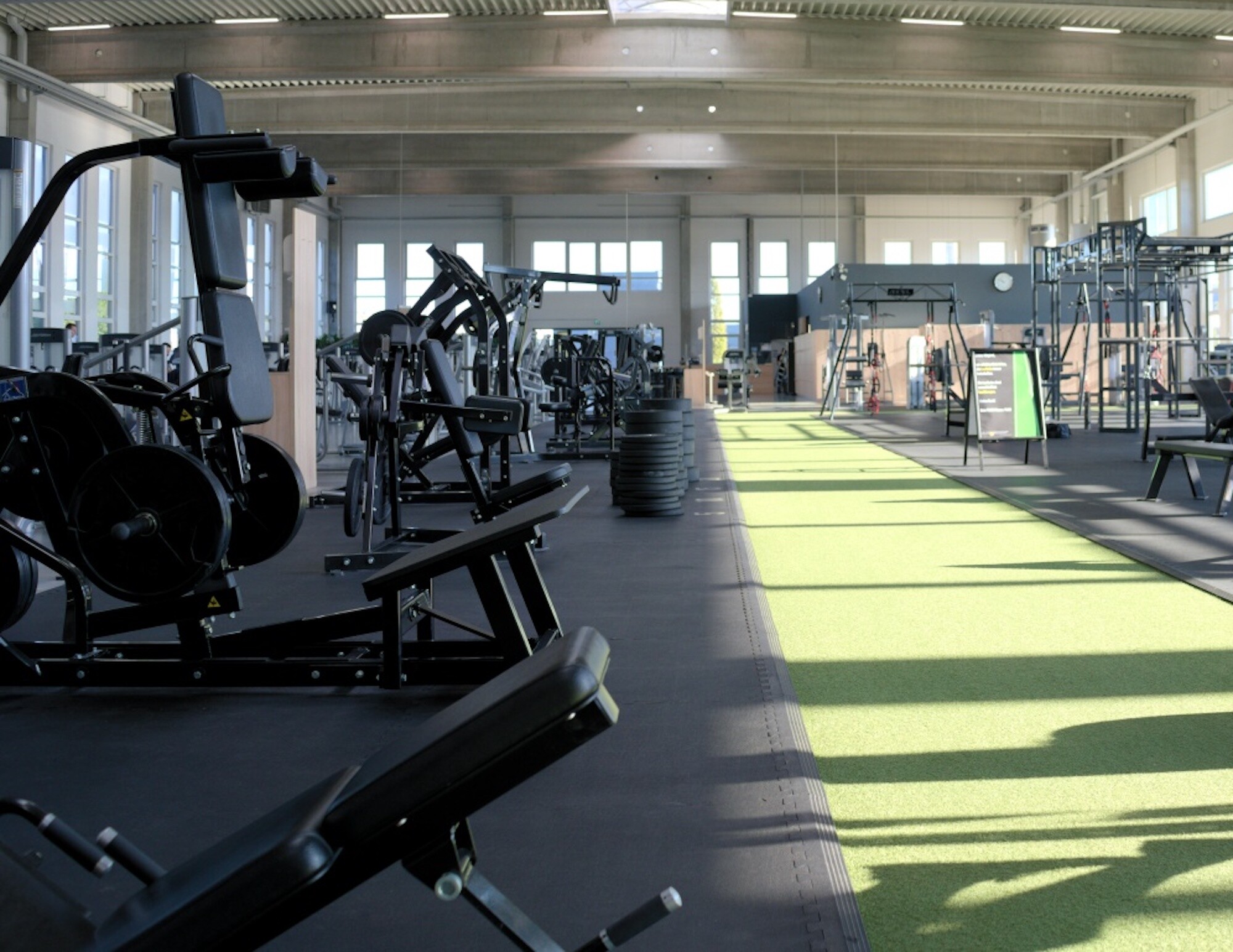 FLEXX Fitness | Top Fitnessstudios in Köln | Mr. Köln | Foto: FLEXX Fitness FLEXX Fitness | Top Fitnessstudios in Köln | Mr. Köln | Foto: FLEXX Fitness