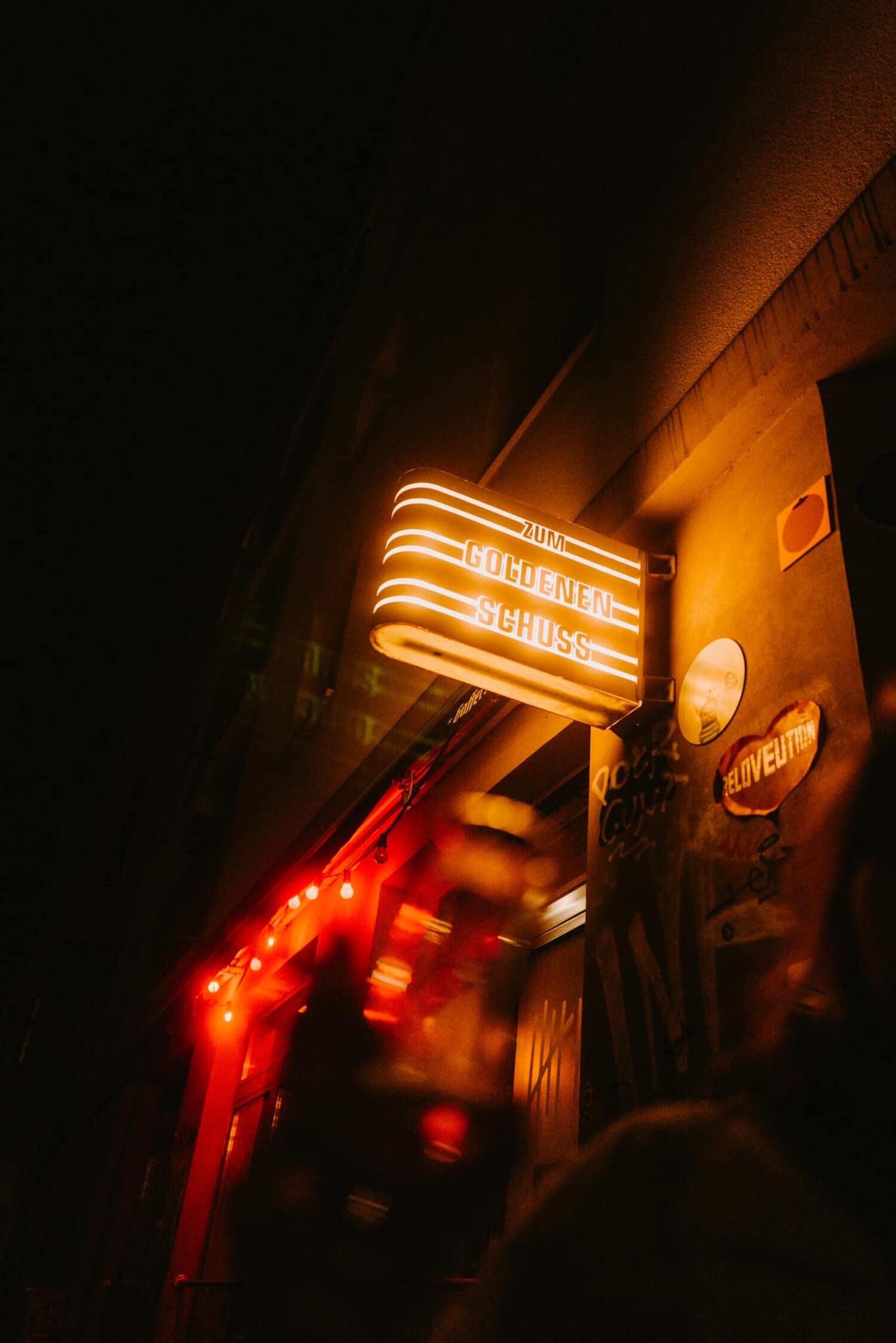 Top Partylocations an Karneval in Köln | Zum Goldenen Schuss | Mr. Köln | Foto: Zum Goldenen Schuss Top Partylocations an Karneval in Köln | Zum Goldenen Schuss | Mr. Köln | Foto: Zum Goldenen Schuss