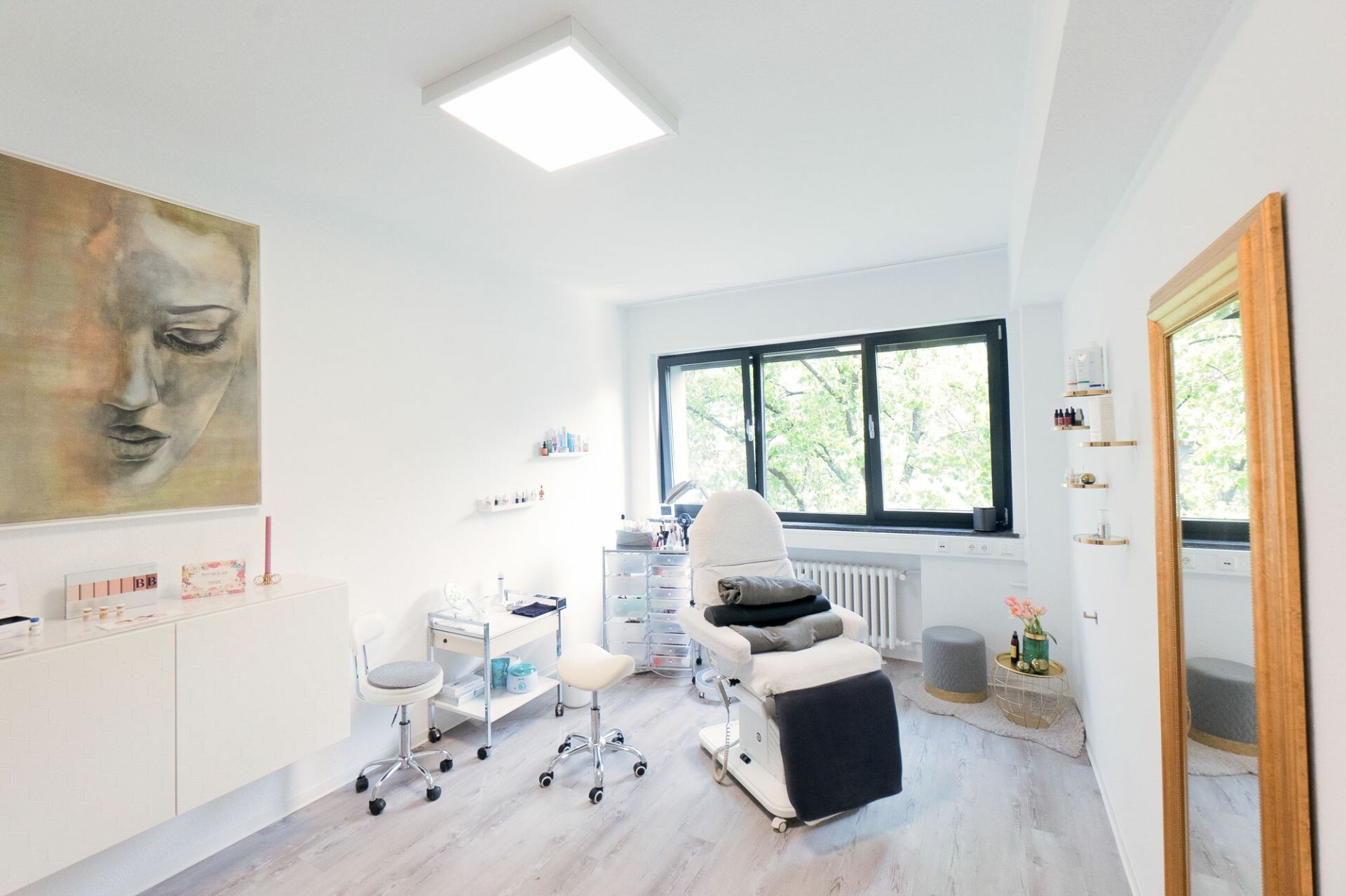 Top Kosmetikstudios in Köln | Modern MONA LISA | Mr. Köln | Foto: Modern MONA LISA