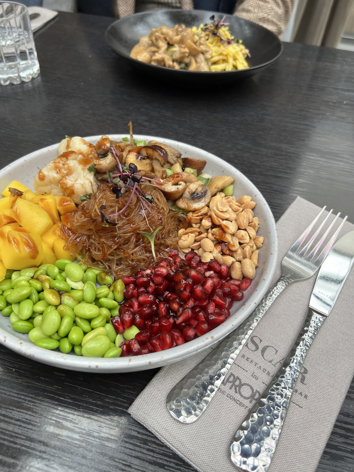 Top Lunch Restaurants in Köln | Oscar im Apropos | Mr. Köln | Foto: Oscar im Apropos