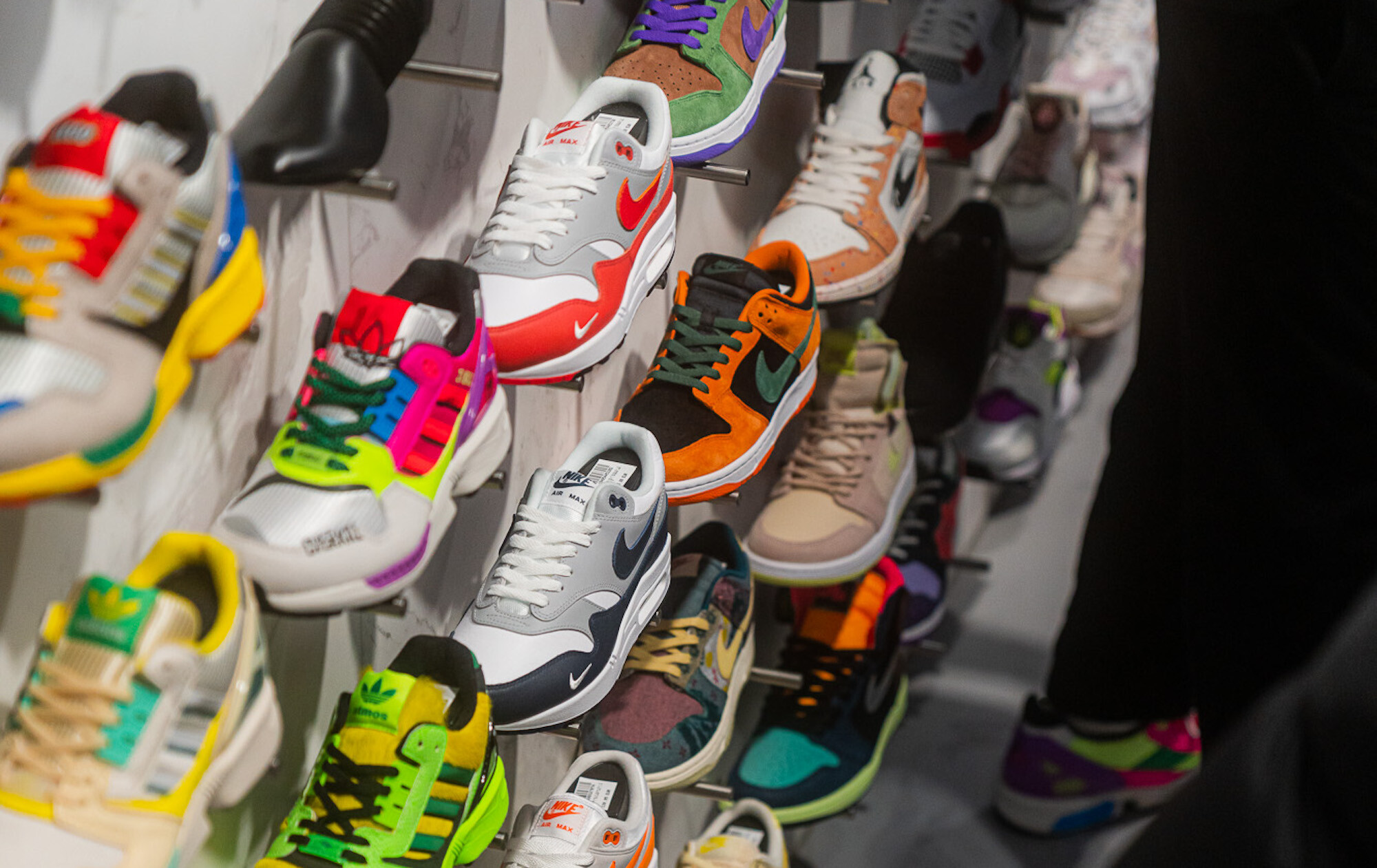 Die Top Sneaker Läden in Köln | Mr. Köln | Foto: OVERKILL Die Top Sneaker Läden in Köln | Mr. Köln | Foto: OVERKILL